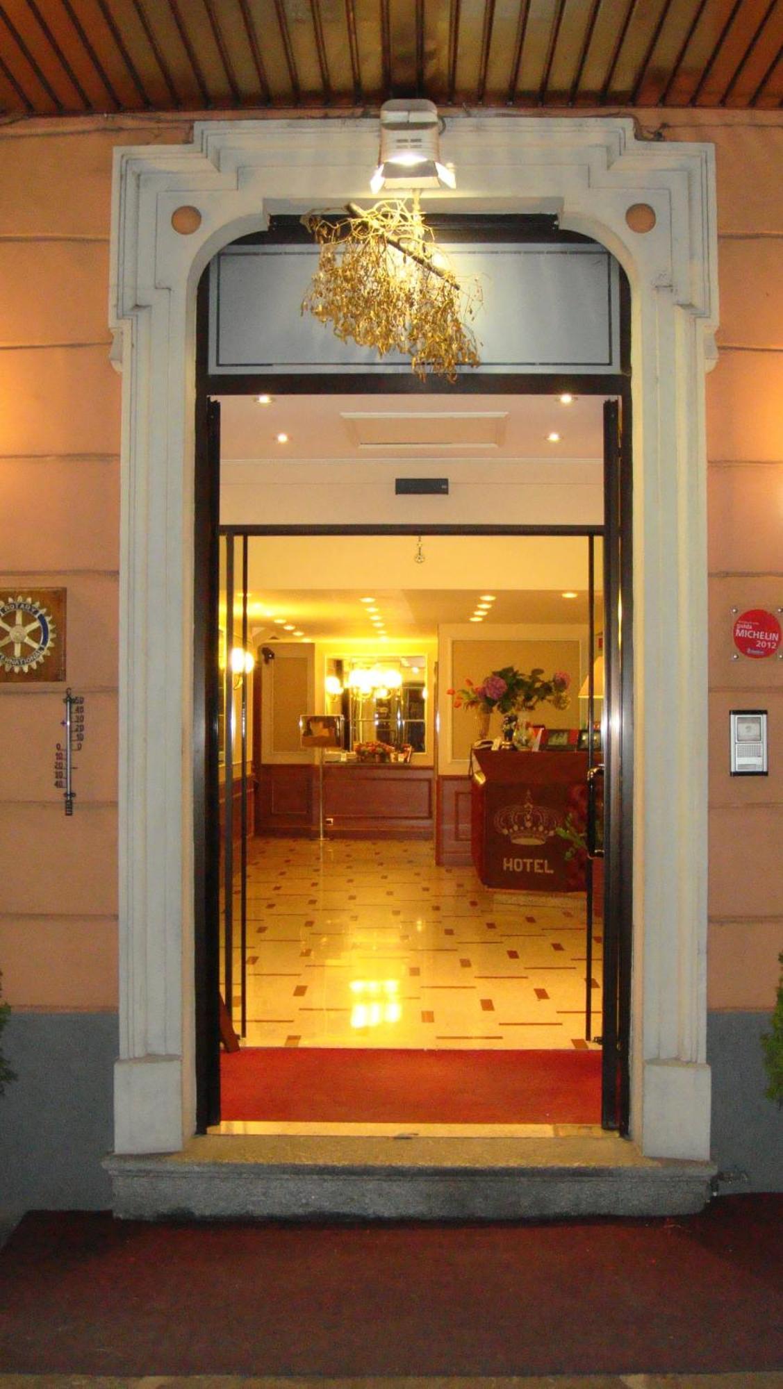 Albergo Corona Domodossola Bagian luar foto